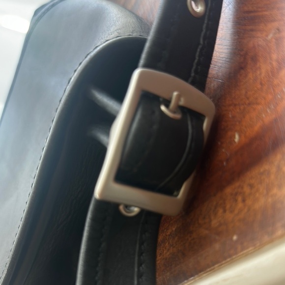 Coach Black Messenger Bag with Textured Finish - Picture 5 of 16